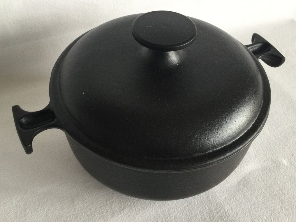 Le Creuset - Enzo Mari, Black cocotte Nr 17 - Κατσαρόλα - Χυτοσίδηρος, κατασκευασμένο στη Γαλλία. #1.0