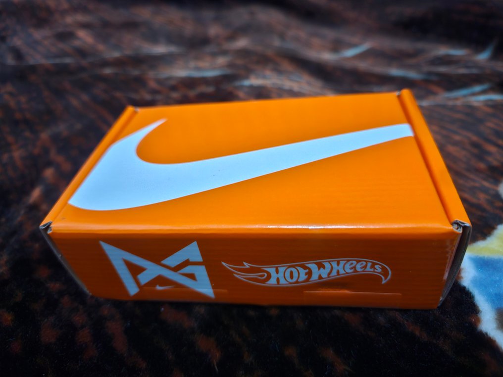 Hot Wheels 1:64 - Αγωνιστικό αυτοκίνητο μοντελισμού - Hot Wheels x Nike #1.0