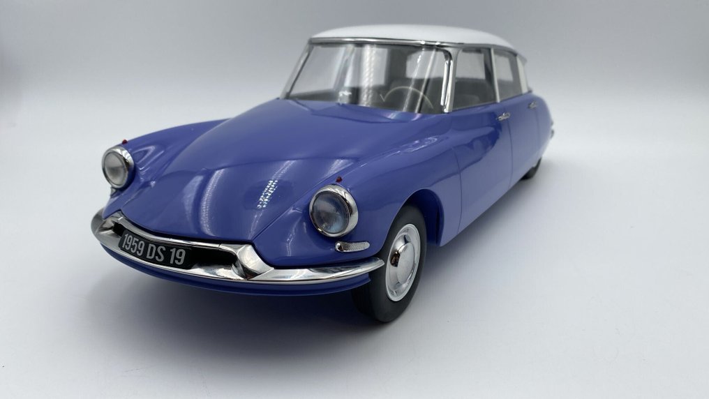 Norev 1:12 - Miniatura de carro - Citroen DS 19 1959 - (cód.C48) #3.2