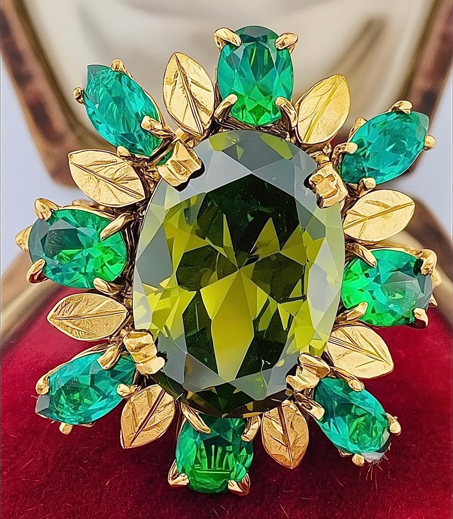 Ingen mindstepris - Ring - 9 kt. Gulguld, Sølv Peridot - Smaragd #1.0