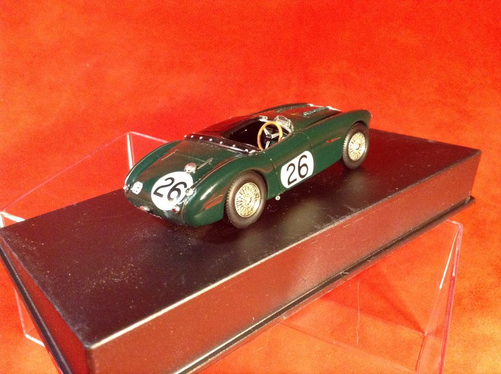 Spark 1:43 - Αγωνιστικό αυτοκίνητο μοντελισμού - ref.#S0805 Austin Healey 100 Roadster Le Mans 1955 #26 Macklin/Leston - Πολύ καλή ποιότητα - σπάνιο σήμερα. #2.1