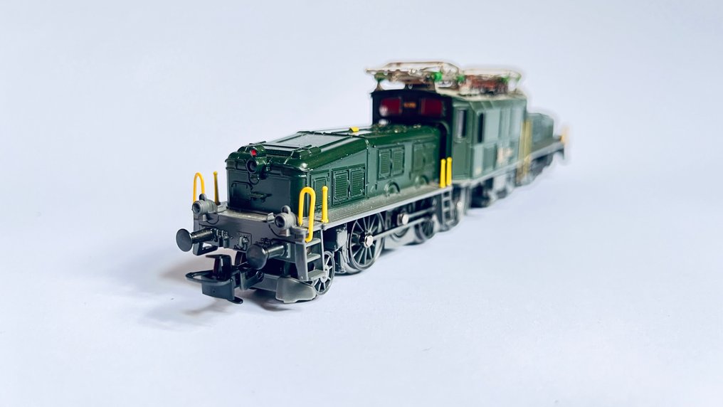 Märklin H0 - 3656 - Ellokomotiv (1) - Krokodil Be 6/8 III - Nr 14305 - SBB #1.0