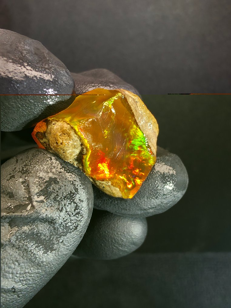 37,50 ct naturalny kryształ opalu Szorstki- 7.5 g #3.2