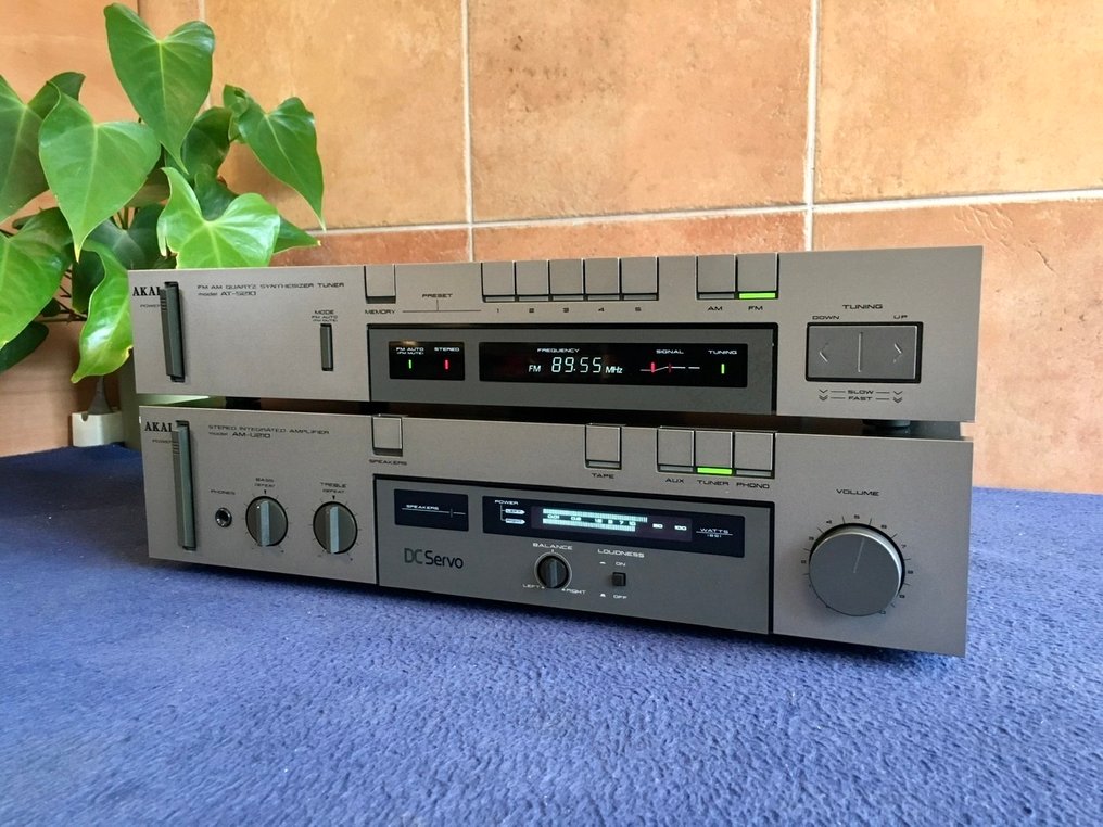 Akai - AM-U210 AT-S210 Solid state integrated amplifier #1.0