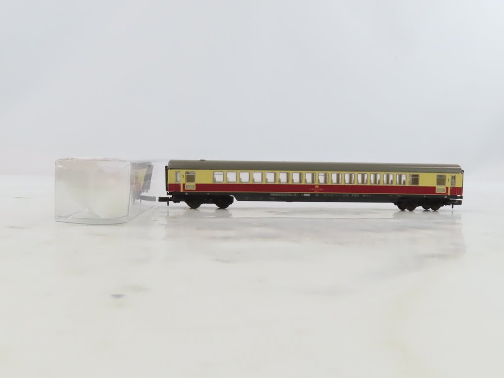 Fleischmann N - o.a. 8163 - Επιβατικό τρένο μοντελισμού (6) - 7x 4-θέσια «TEE» ταχύσπρα βαγόνια τρένων 1ης τάξης, συμπεριλαμβανομένων βαγονιών εστιατορίου - DB #4.3