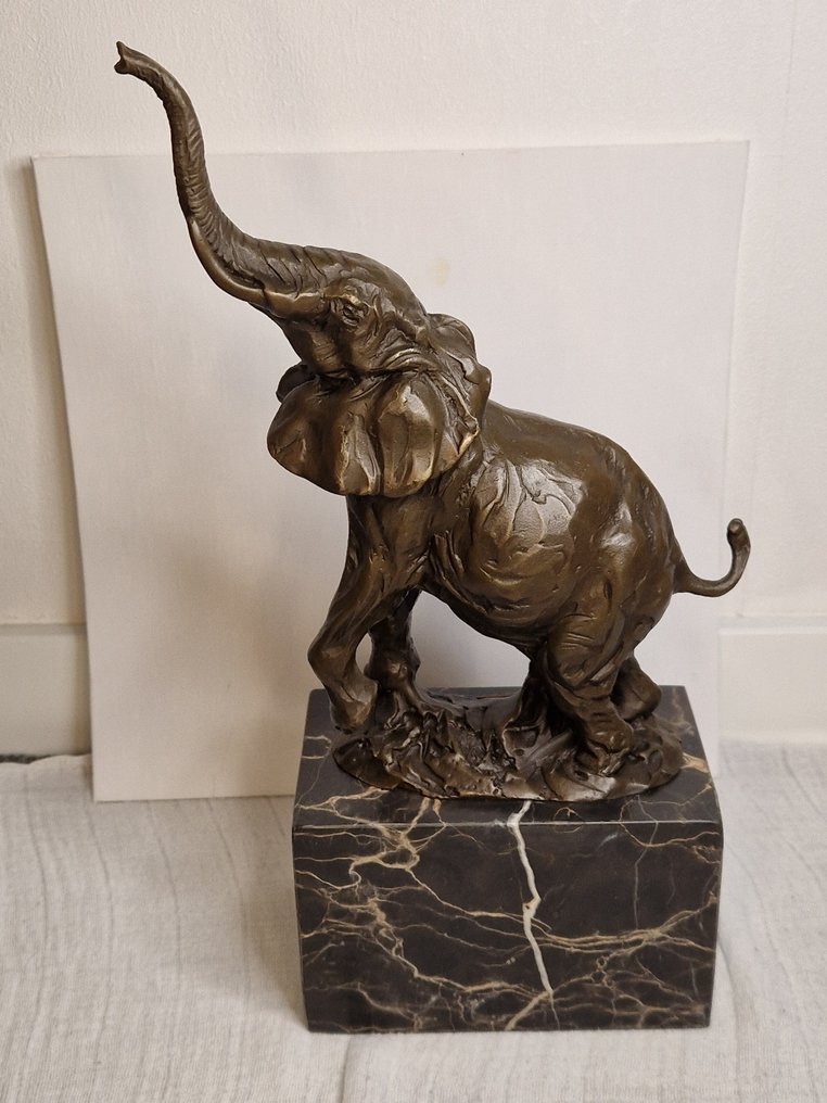 Milo (1910-1978) - Άγαλμα, Bronzen olifant milo - 31 cm - Μπρούντζος, Μάρμαρο - 1930 #1.0