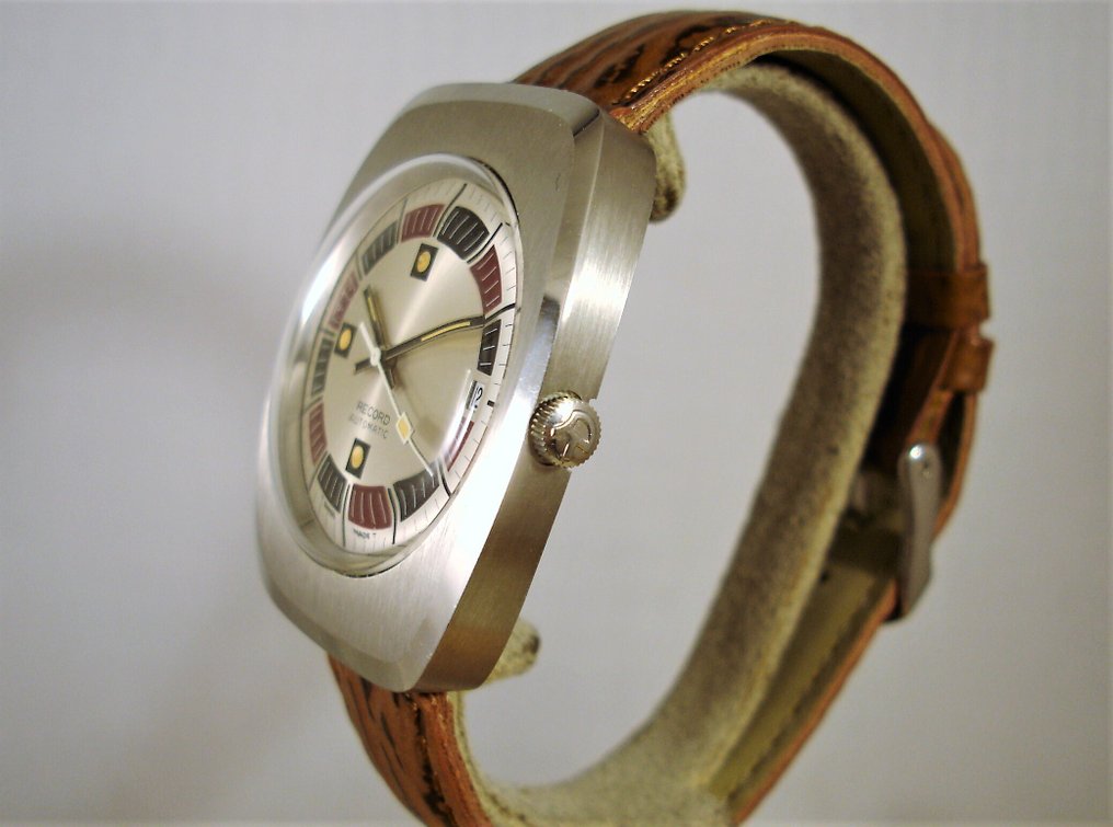 Record - Automatic Date - Ei pohjahintaa - Miehet - 1970-1979 #2.1