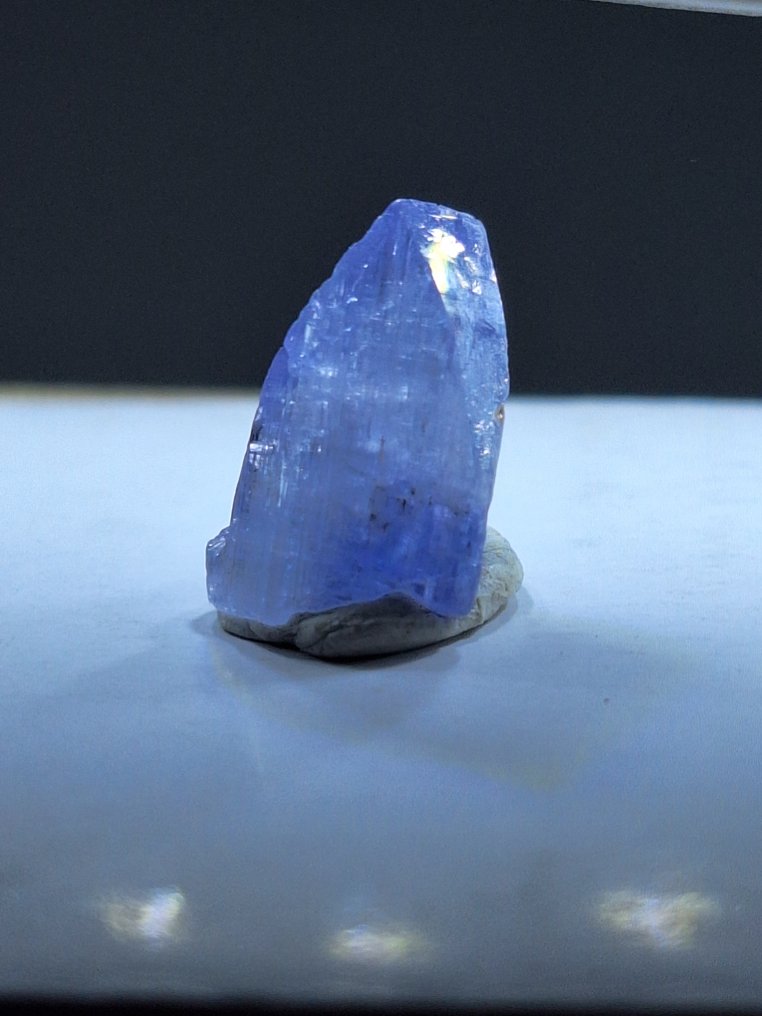 Tanzanite Crystal - Height: 12 mm - Width: 8 mm- 0.7 g #1.0