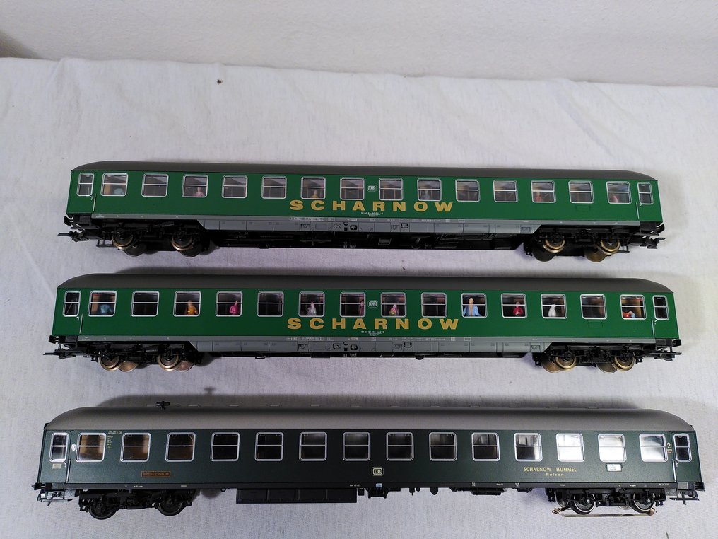 Lima, Roco H0 - Σετ επιβατικού τρένου μοντελισμού (1) - Τριμερής Scharnow Reisezug με επιβάτες. - DB #3.2