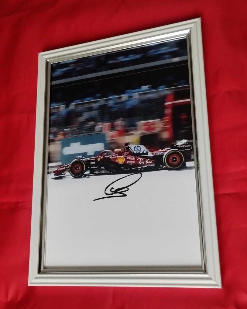 Ferrari-Lewis Hamilton - Poster autografato da Lewis Hamilton #3.2