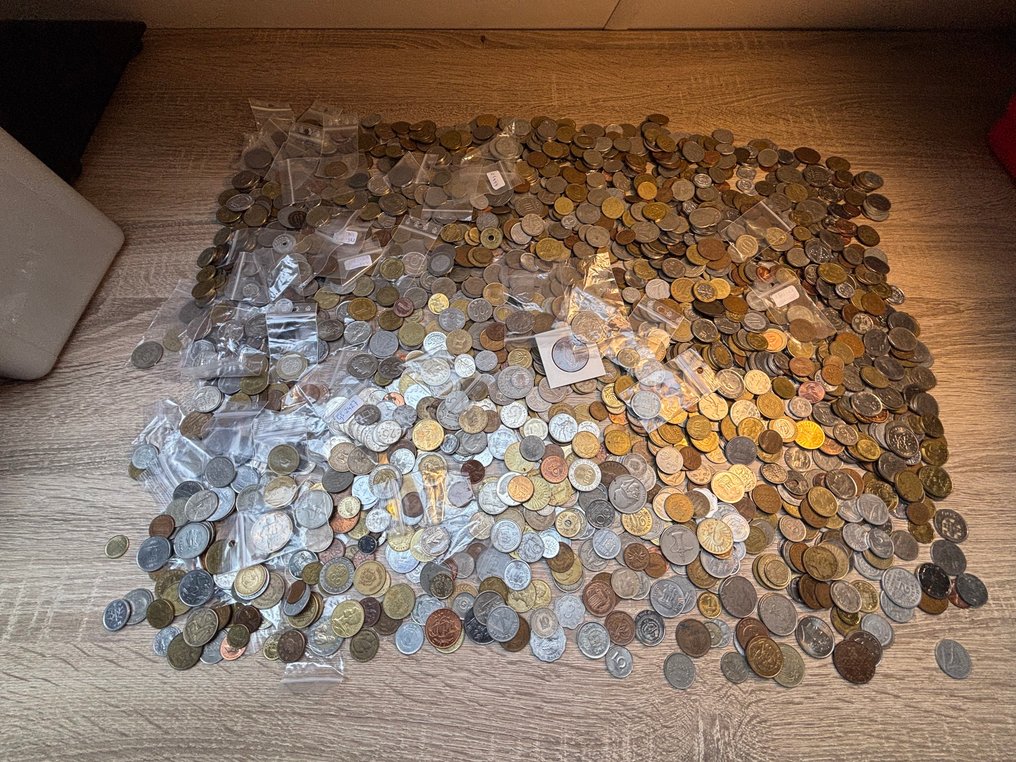 Κόσμος. Lot van 8 kilo wereldmunten (geen penningen) (χωρίς τιμή ασφαλείας) #2.1