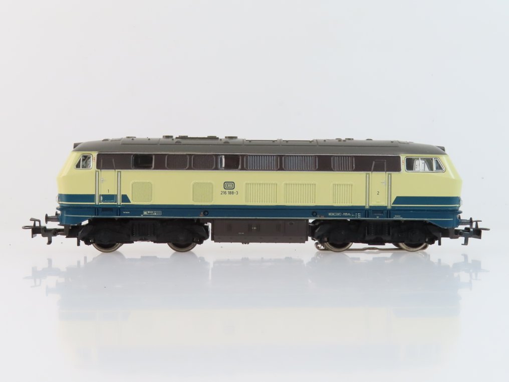 Märklin H0 - 3374 - Lokomotywa spalinowa (1) - BR 216 - DB #1.0
