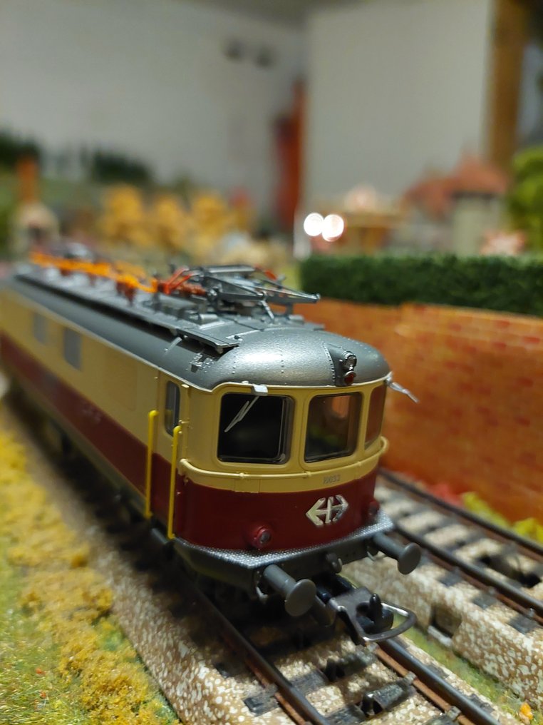 Piko H0 - 96891 - Locomotiva elettrica (1) - Re 4/4I con il suo completo. - SBB #1.0