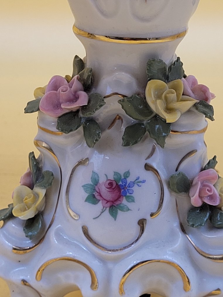 Dresden – Paar Tischlampen mit Blumenrelief – Porzellan - Lamppu (2) - Posliini #4.3