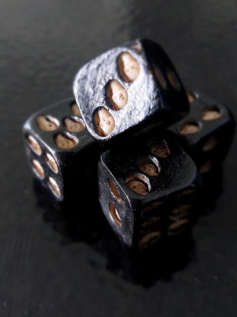 Tärning - Bone-White & Black Dice - Masonic Game #1.0