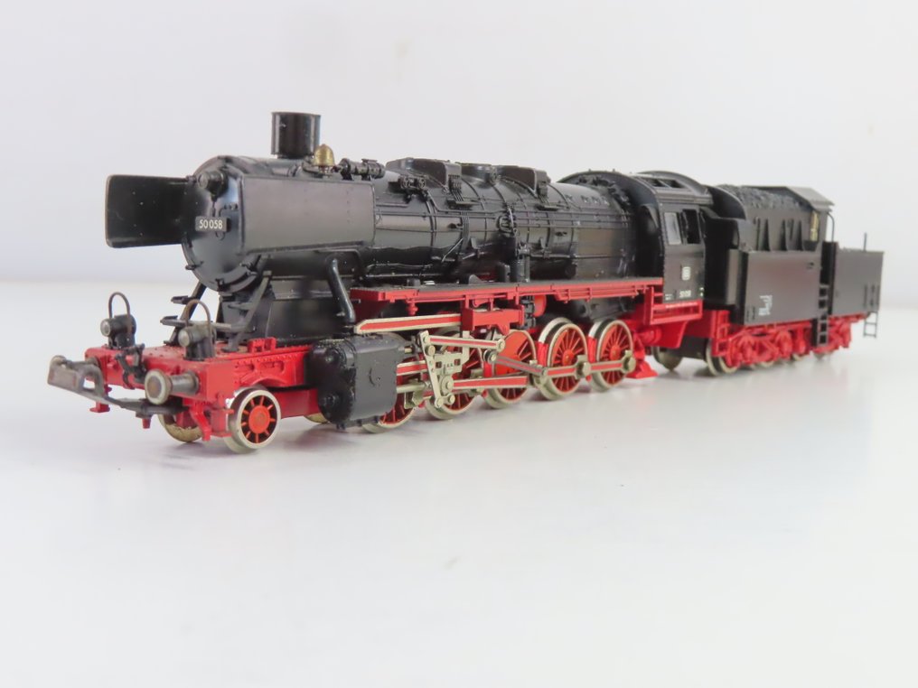 Fleischmann H0轨 - 4175 - 带煤水车的蒸汽机车 (1) - BR 50 met cabinetender - DB #1.0