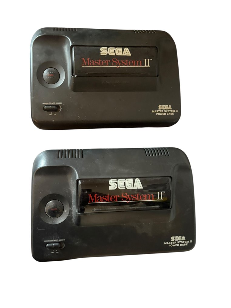 Sega - Master System - 2 Sega Mastersystem 2 + 6 controllers + 7 games - 電玩遊戲機 + 遊戲 - 無原裝盒 #1.0