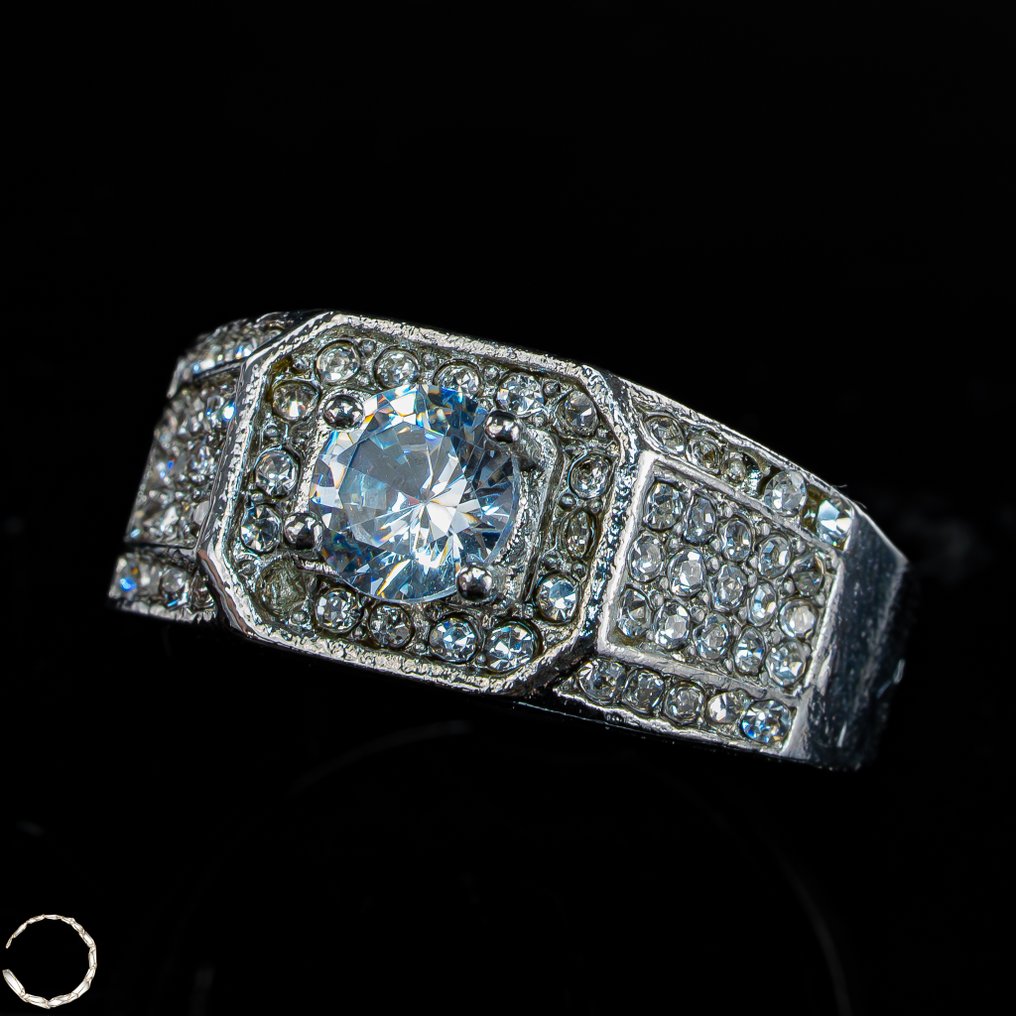 独特的Spinell戒指，采用925纯银制作 令人印象深刻的光彩，精湛的镶嵌，31.25克拉- 6.25 g #3.2