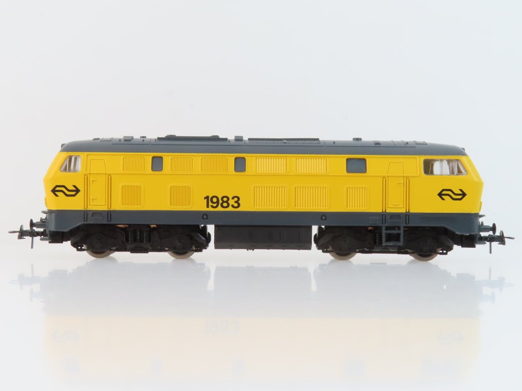 Roco H0轨 - 63494 - 柴油液压机车 (1) - 系列 1900（BR 215） - NS #1.0