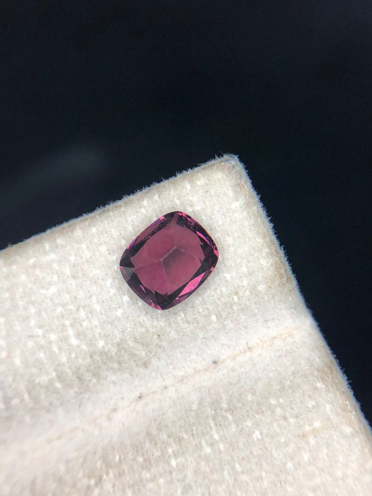 沒有保留價 - 1 pcs  粉色, 紫色 尖晶石  - 1.81 ct - 國際有色寶石協會 (ICA GemLab) - 天然紫色尖晶石 #1.0