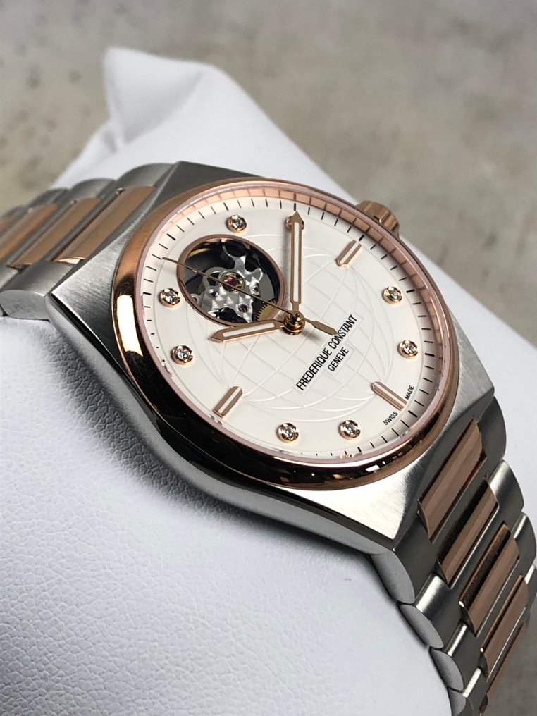 Frédérique Constant - Highlife Heart Beat Diamonds Automatic - FC-310VD2NH2B - Dame - 2020+  #1.0