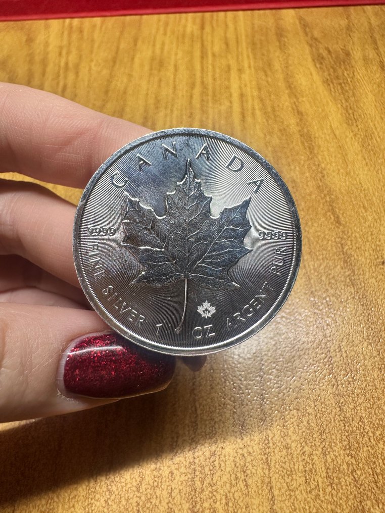 Canada. 5 Dollars 2016 Maple Leaf, 1 Oz (.999)  (No reserve price) #1.0