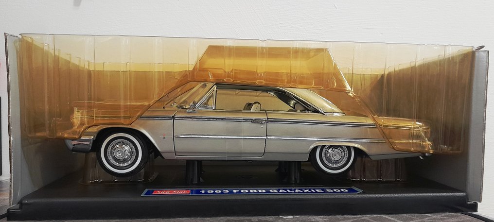 Sunstar 1:18 - Modelbil - Ford Galaxie 500 1963 #2.1