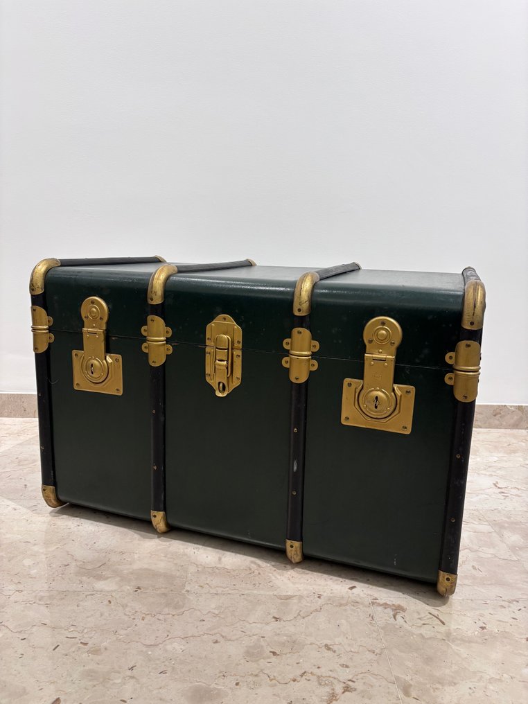 FB - Travel trunk #1.0