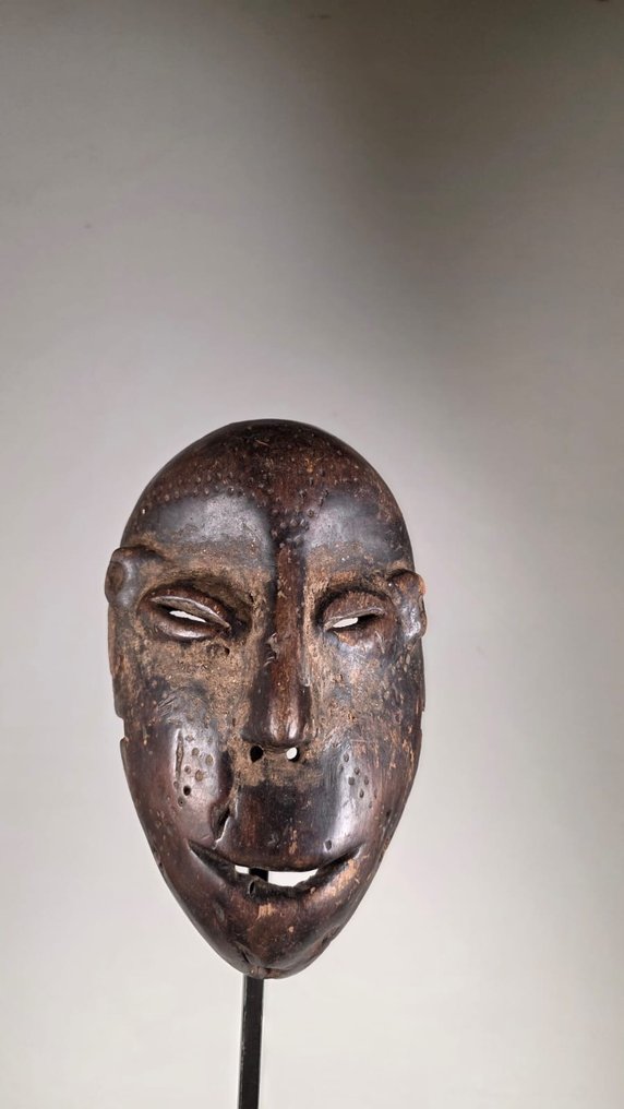 Máscara de madeira - Lega - Congo RDC  (Sem preço de reserva) #1.0