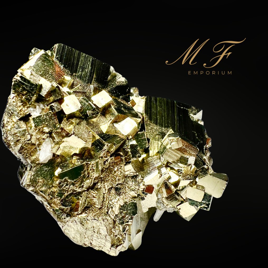 PREMIUM - δείγμα πυρίτη - απίστευτο Σύμπλεγμα κρυστάλλων - Ύψος: 65 mm - Πλάτος: 45 mm- 180 g - (1) #1.0