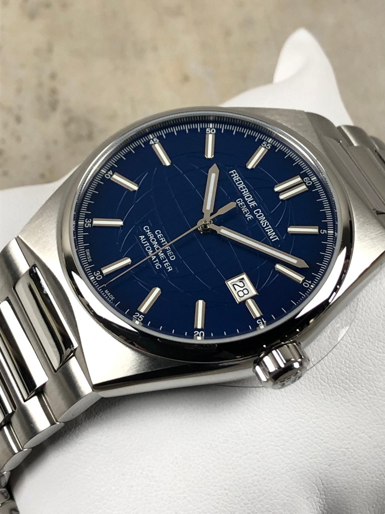 Frédérique Constant - Highlife COSC Automatic - Ingen reservasjonspris - FC-303NS5B6 - Herre - 2020+  #2.1