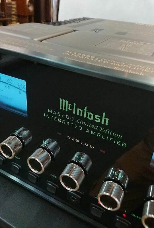 McIntosh - MA6900 Limited Edition Solid state integrated amplifier #1.0