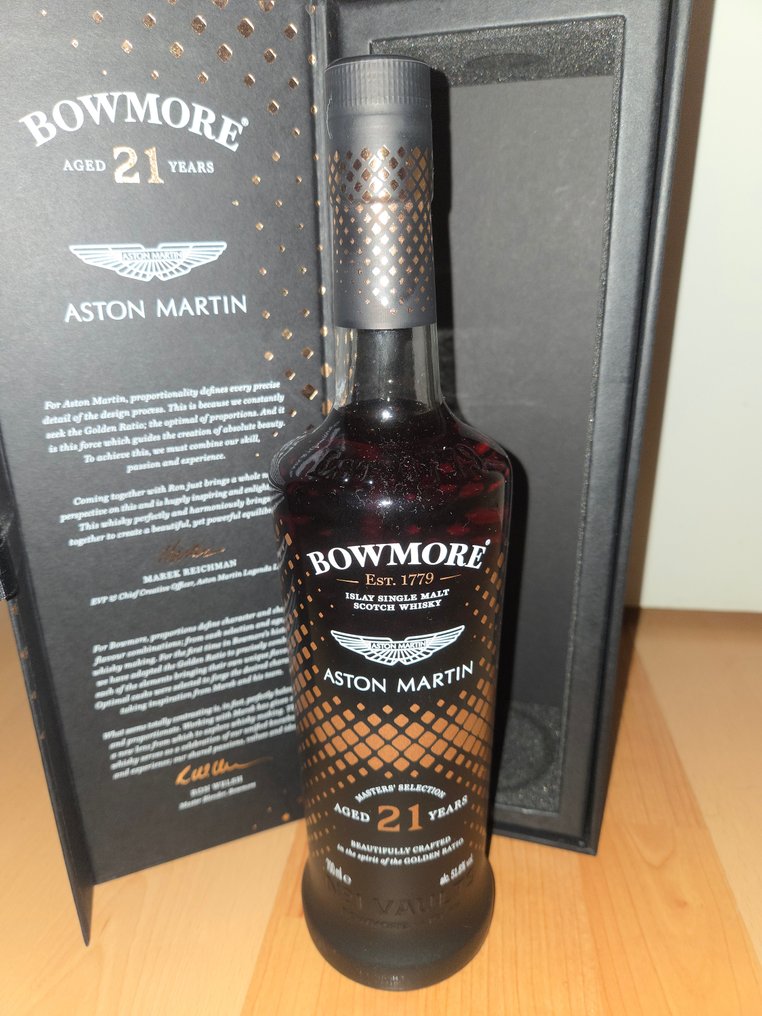 Bowmore 21 years old Aston Martin Masters' Selection - Edition 1  - 70cl #1.0