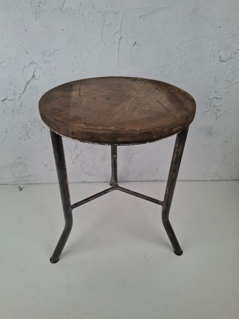 Hocker - Stahl - Der Holzstuhl war. #1.0