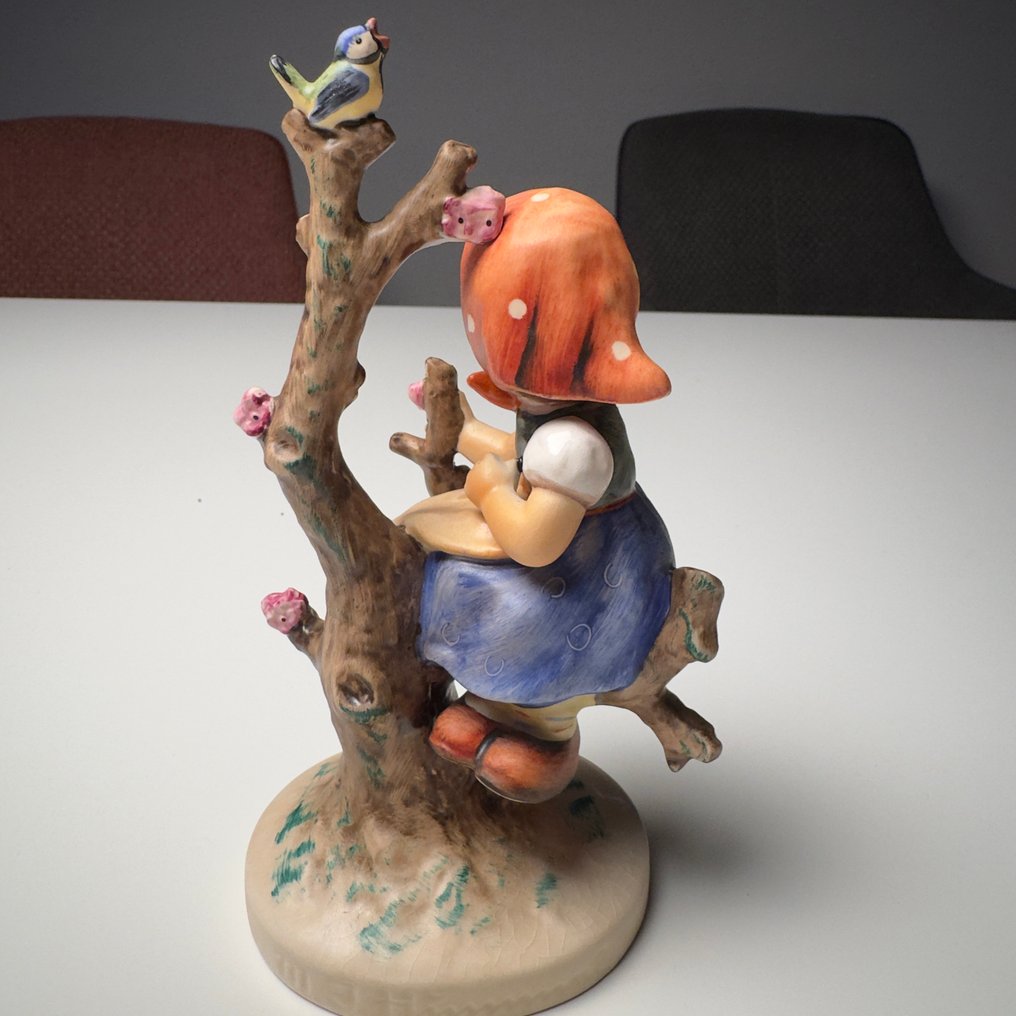 Goebel - Figura - Mädchen im Baum - TMK6 - Porcelana #2.1