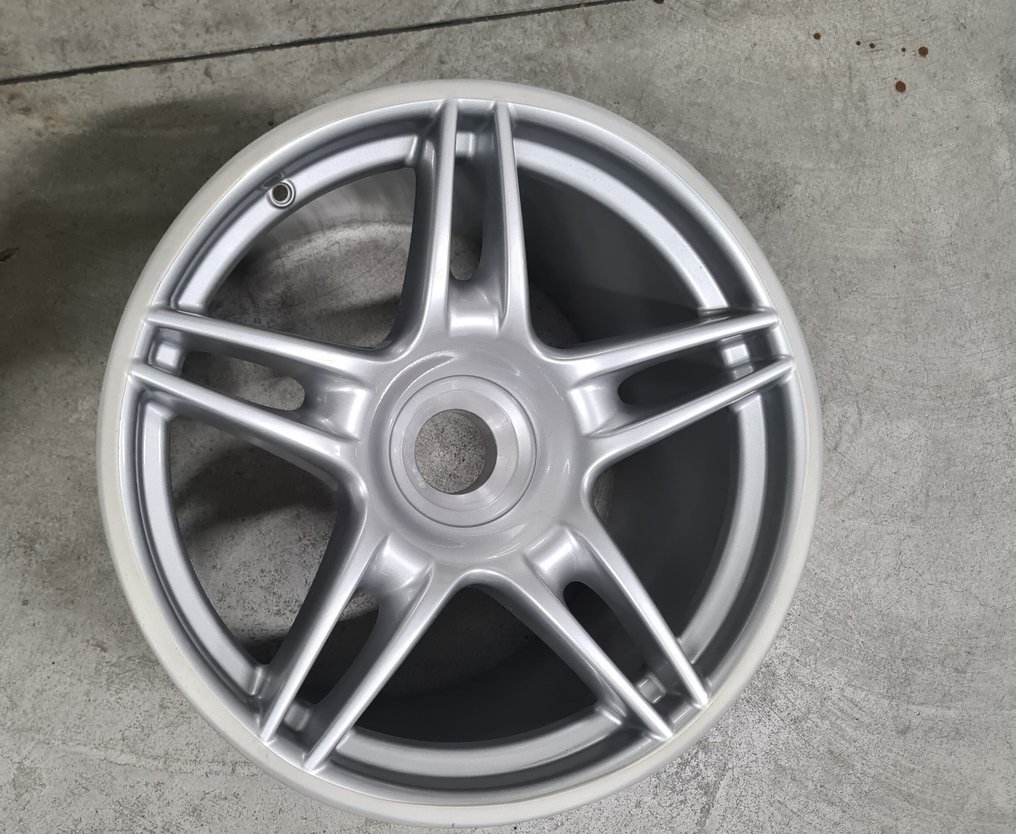 汽车部件 - Ferrari - Cerchio FERRARI ENZO post 19" cod. 184186 REAR WHEEL - 2000年后 #3.2