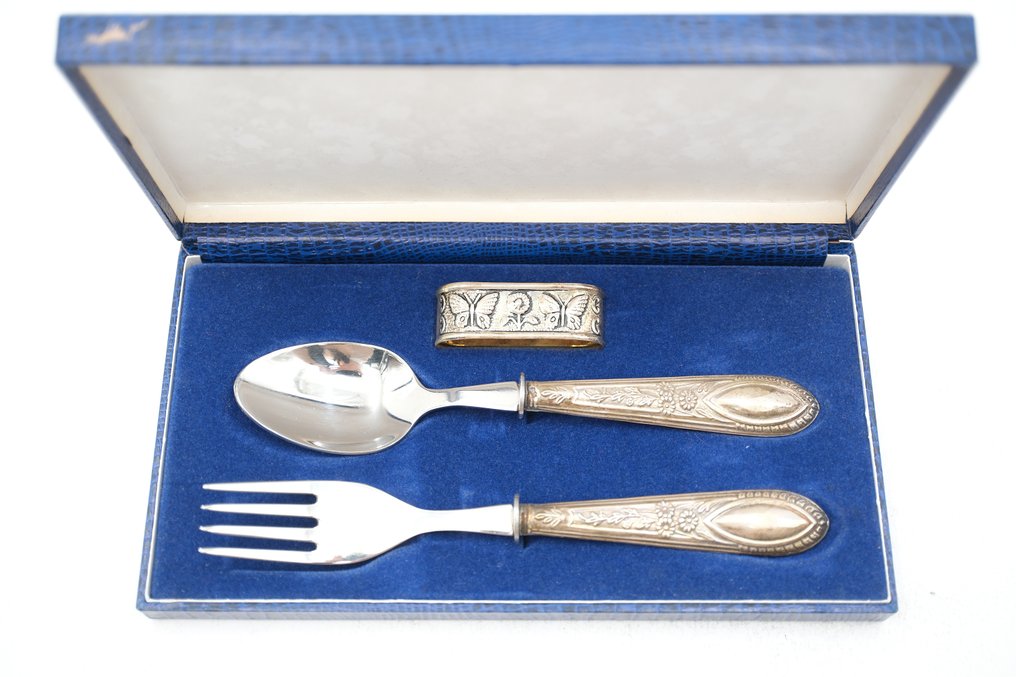 Figur - Handled Child’s Cutlery Set - .835 silver #1.0