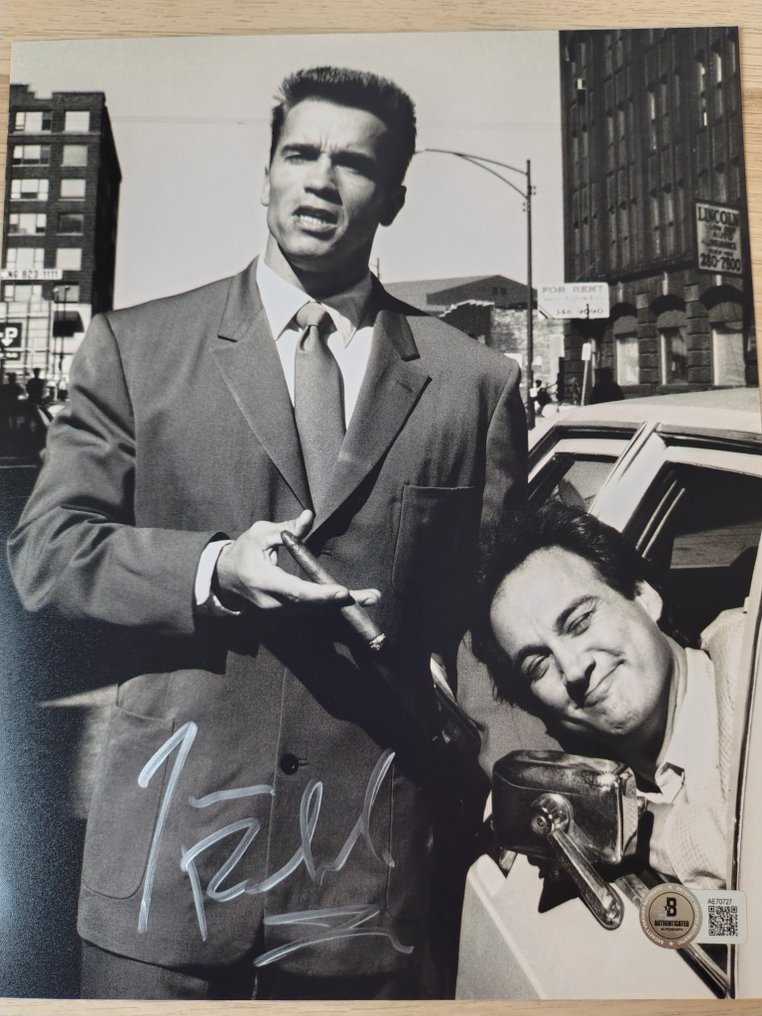 Red Heat - Jim Belushi - Autograph, Photo with Beckett COA #1.0