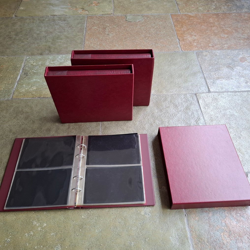 配件  - 3 本豪华 Lindner 相册，配有双面 2 格（30×）页面，几乎全新。 #1.0