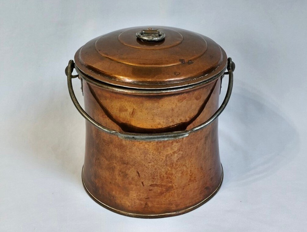 Wexiö - Pojemnik - ręcznie kuty - Μαγκάλι - Σφυρήλατος σίδηρος - Κάδος με καπάκι. #4.3