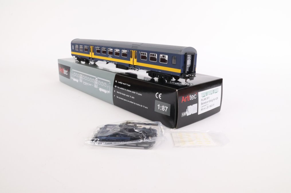 Artitec H0轨 - 20.160.01 - 模型火车客运车厢 (1) - W 计划 比荷卢铁路列车车厢 ...428 - NS #3.2