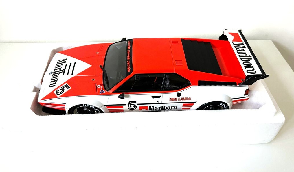 Minichamps – 1:12 – BMW M1 Pro Car – Niki Lauda - Modellbil #4.3