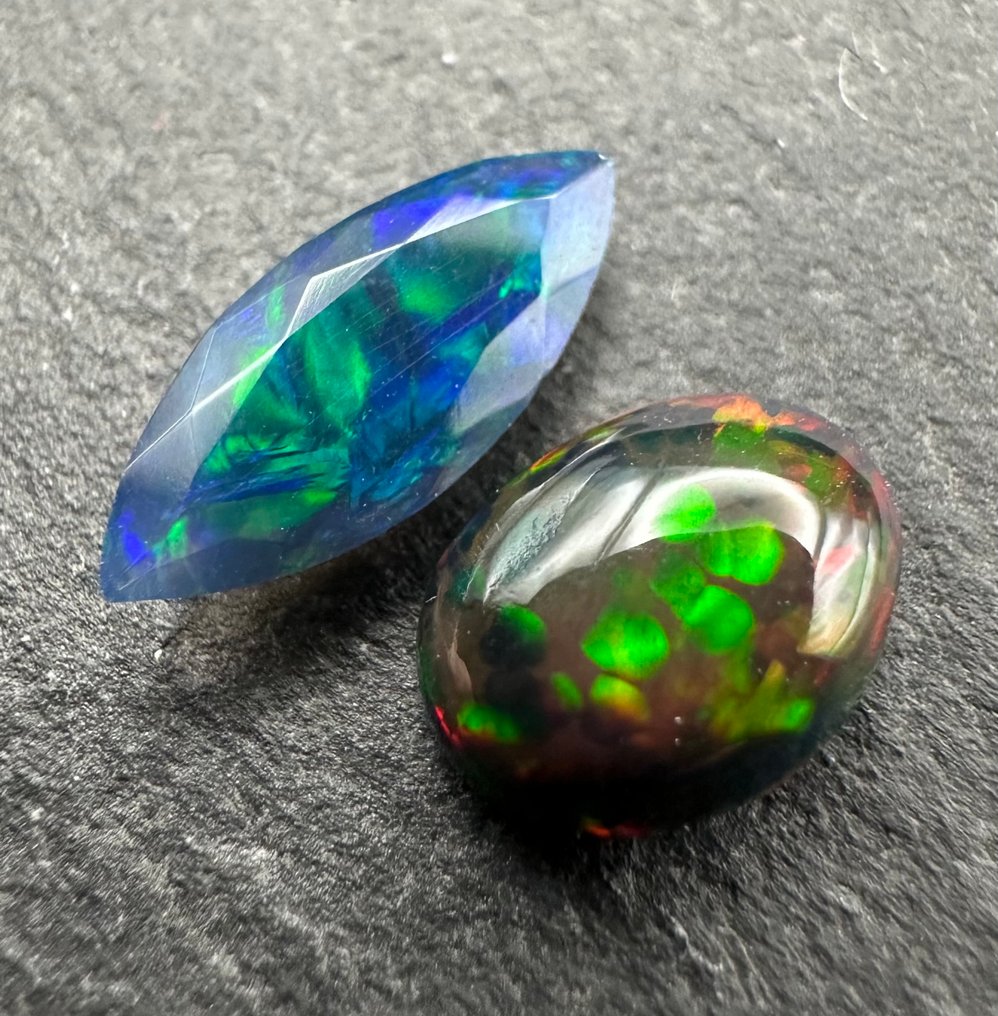 2.57 ct opal Cabochons- 0.51 g #3.2