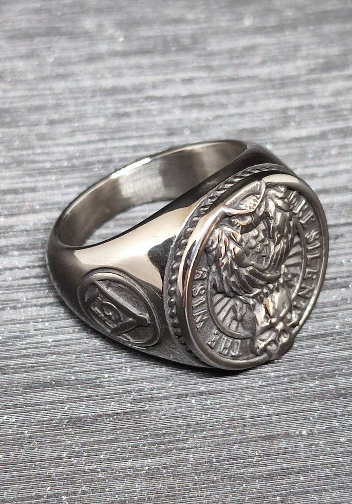 Inel masonic cu o bufniță pe un craniu - Stainless Steel #4.3