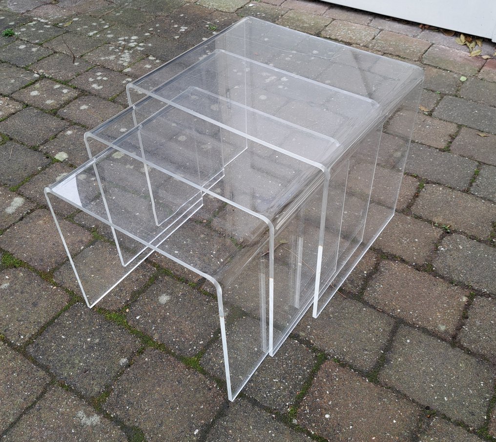 Masă suprapusă (3) - Acril #1.0