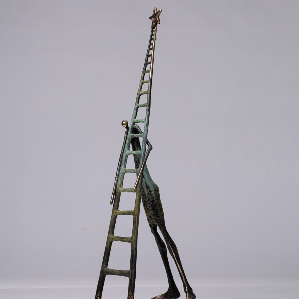 Dariusz Zielinski - I'm getting the star for you (78cm Bronze) #1.0