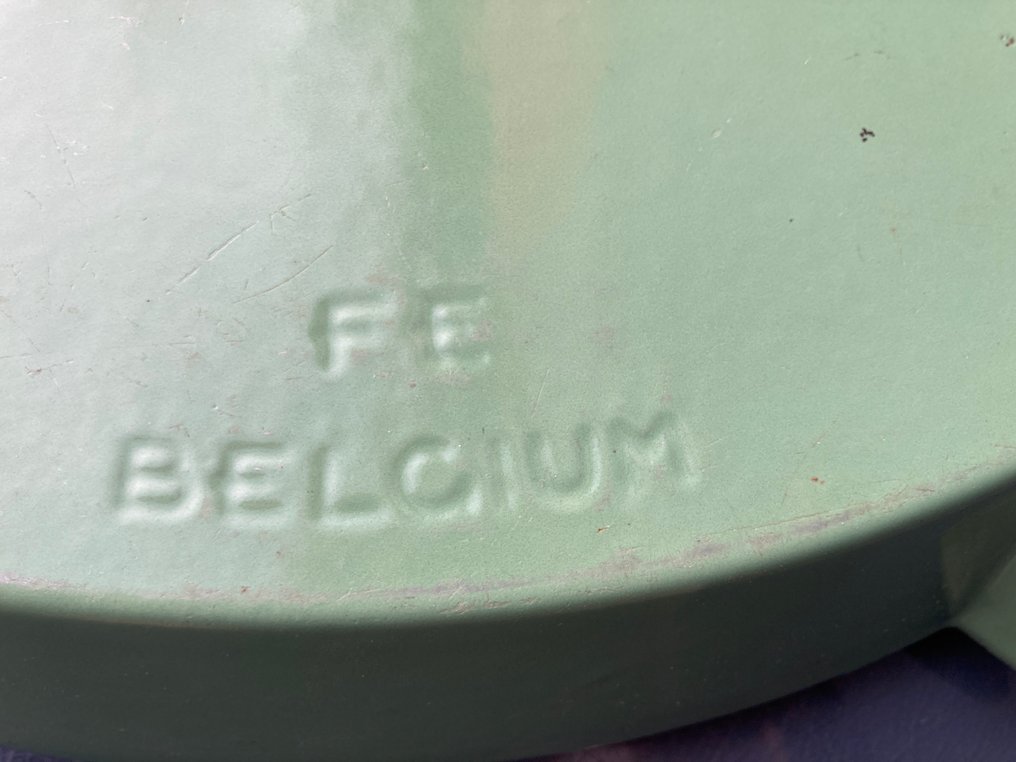 St Trond - Bakform - källa, Emalj #3.2