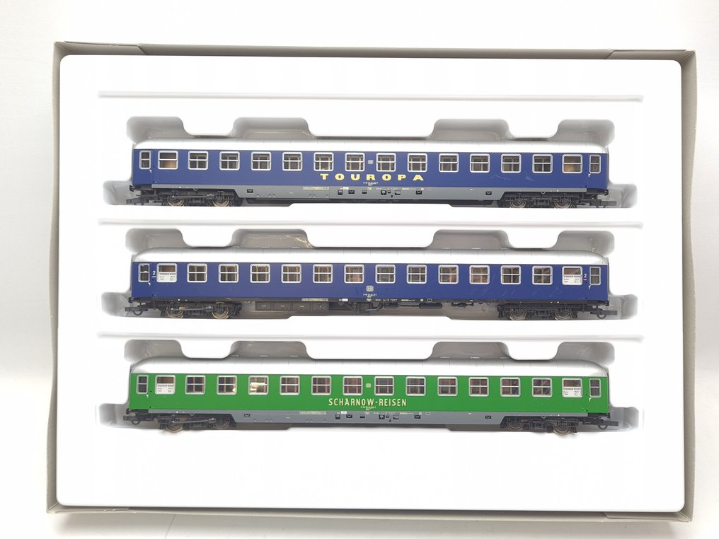 Roco H0 - 44098 - Σετ επιβατικού τρένου μοντελισμού (1) - Σετ τριών βαγονιών «Scharnow-Reisen» - DB #3.2