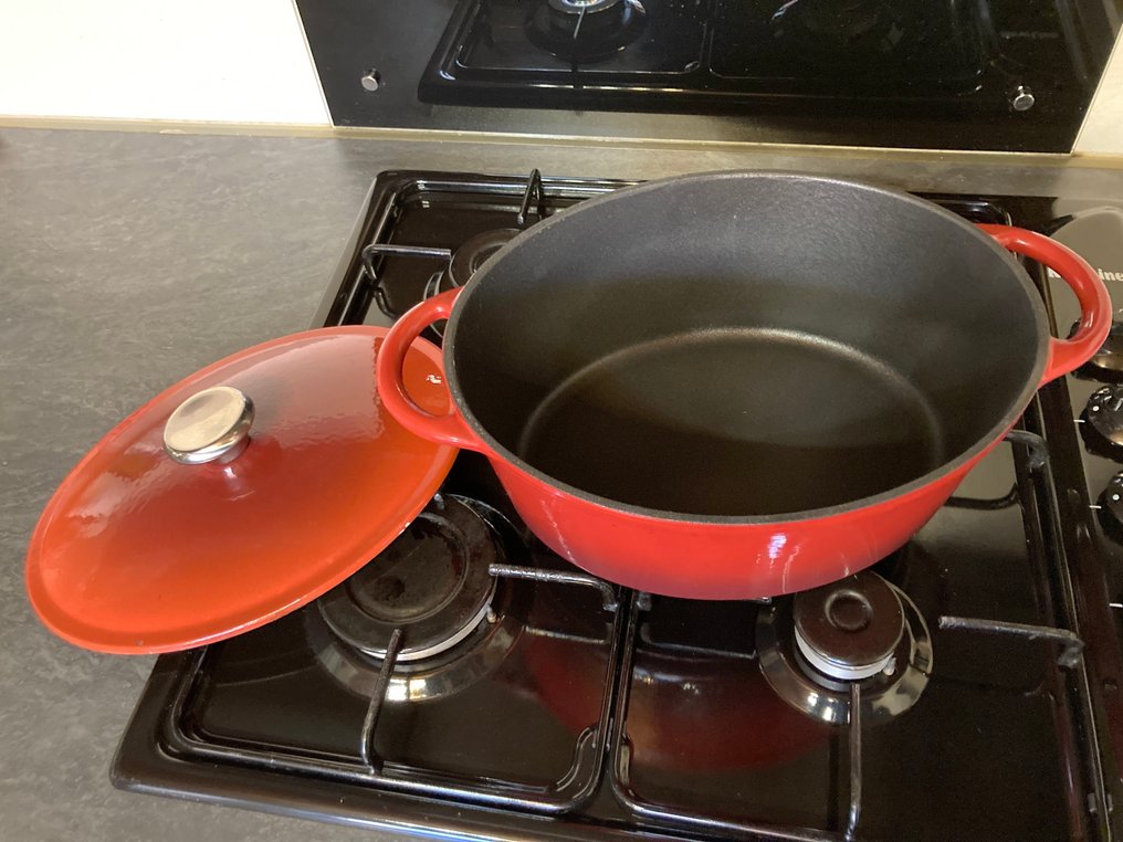 Gryta - källa, Emalj #1.0