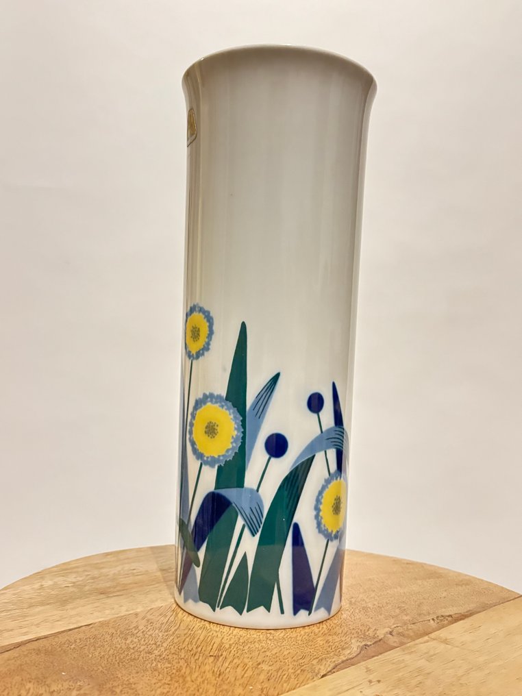 AK Kaiser - Vase  - Porcelain #1.0